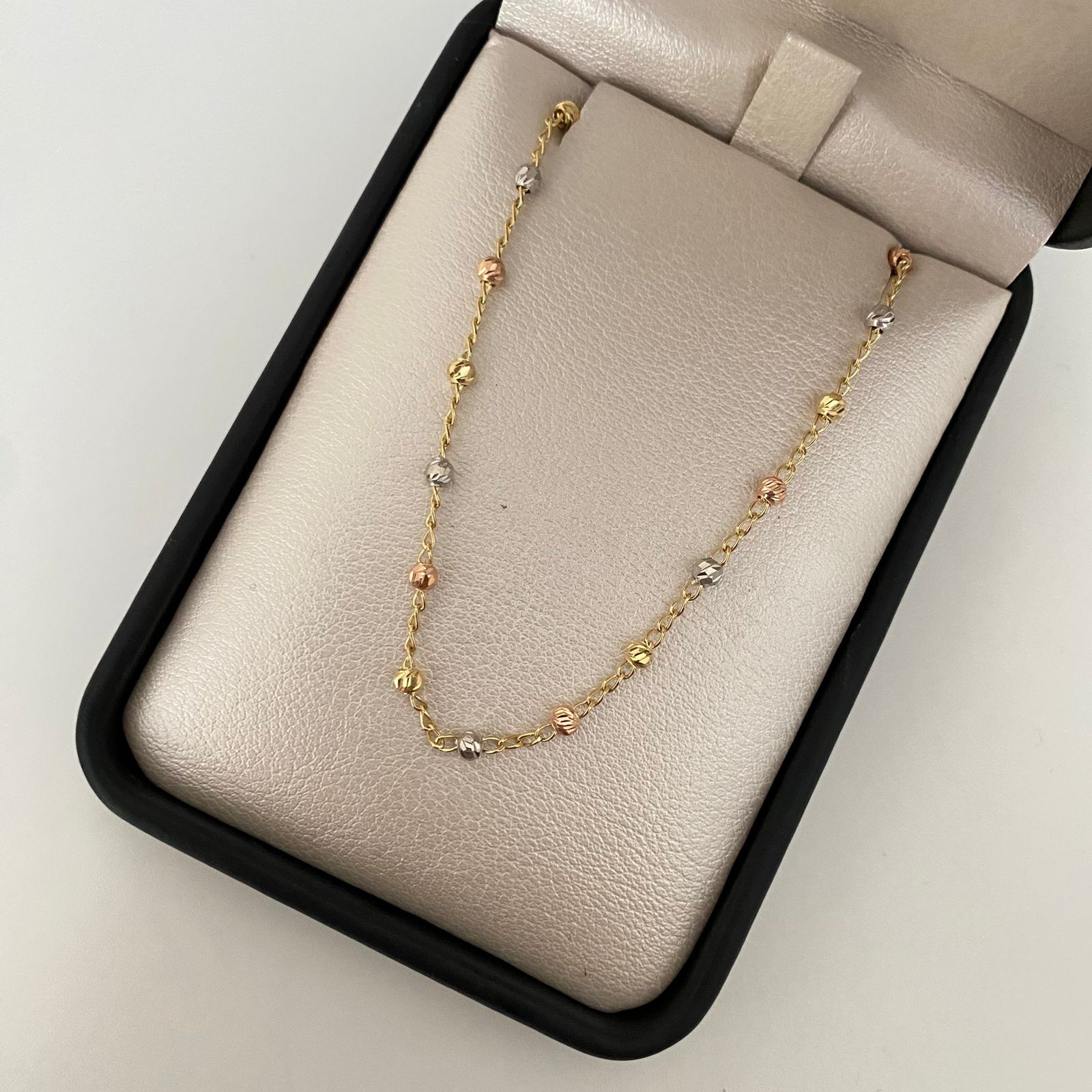 Pulso balines diamantados #3 Tres oros 18k +1 / 2,40 Gr / 18,5 cm Broche 0,40